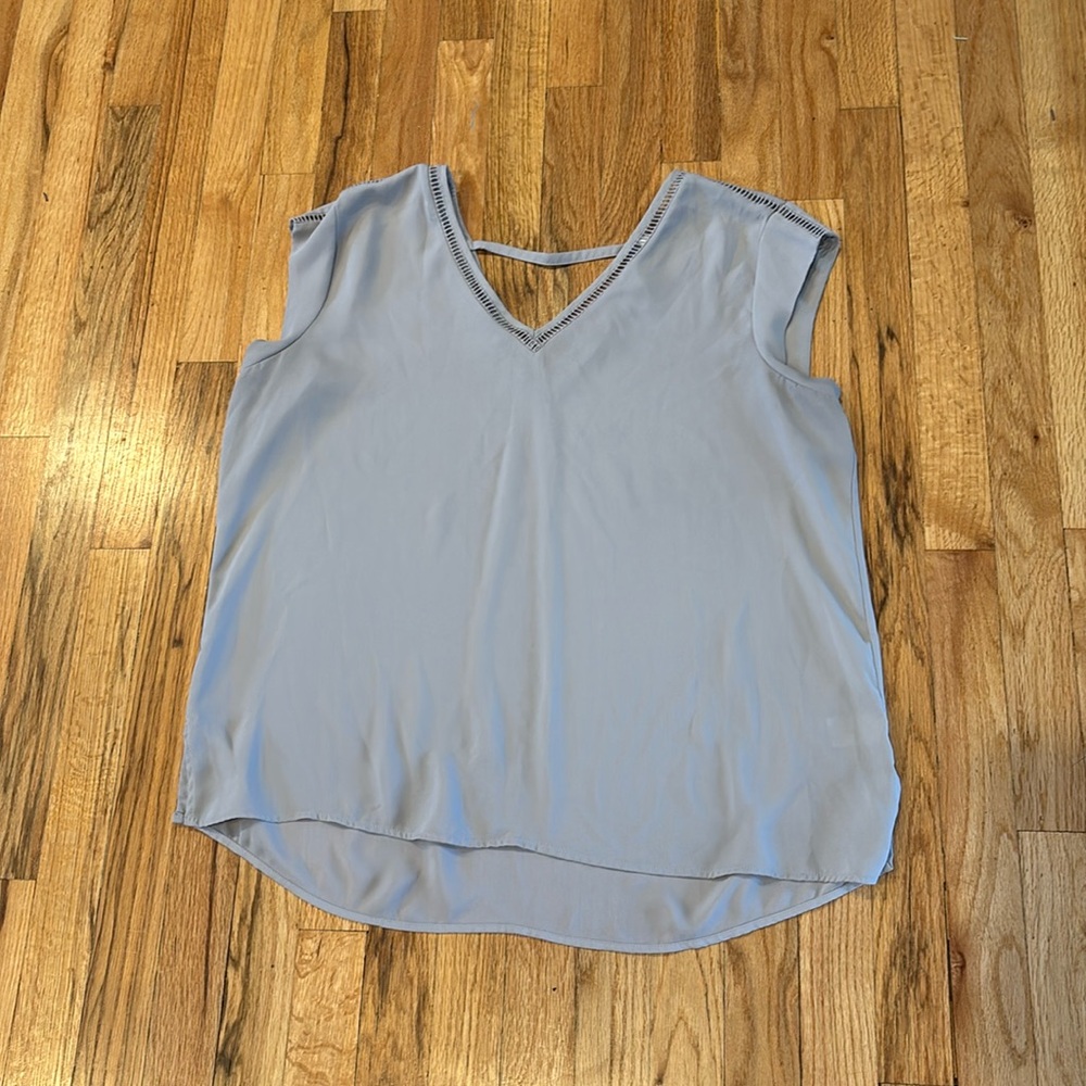 DR2 Gray Blouse
